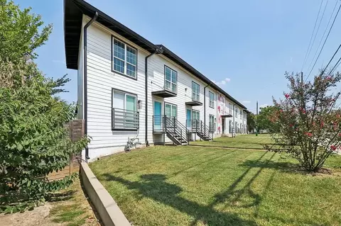 321 E 8th St, Dallas, TX 75203