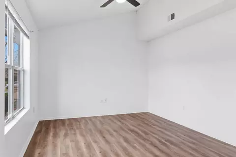 2244 N Cedarwood Ln, Springfield, MO 65803 photo 8