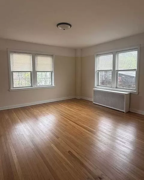 11 S Lake Ave, Albany, NY 12203