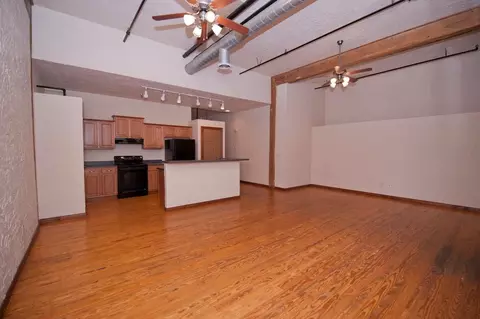 235 N Market Ave, Springfield, MO 65806