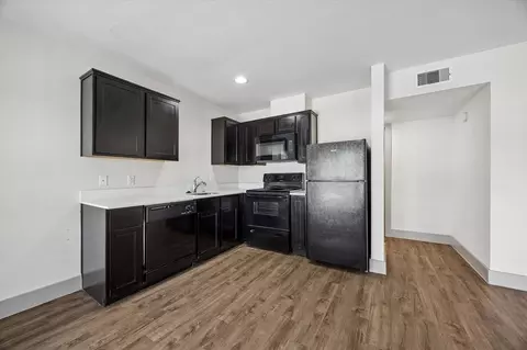 4300 Rosslyn Rd, Houston, TX 77018
