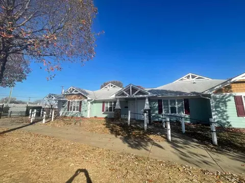 2204 Catherine Simmons Ave, Charlotte, NC 28216