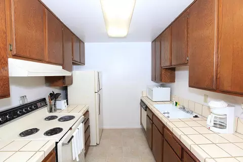 8200 Kroll Way, Bakersfield, CA 93311 photo 6