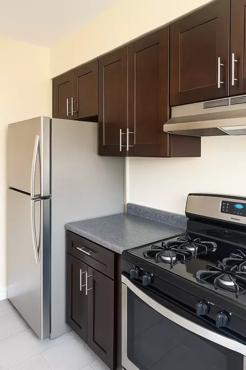733 E Front St, Plainfield, NJ 07060