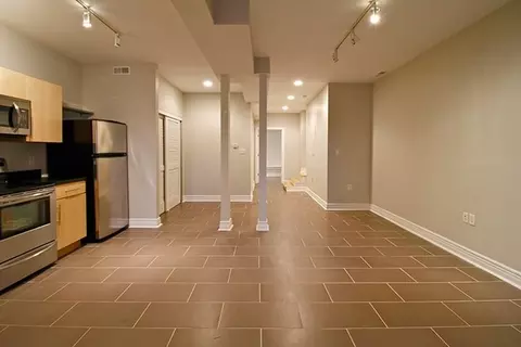 4065 W Pine Blvd, Saint Louis, MO 63108