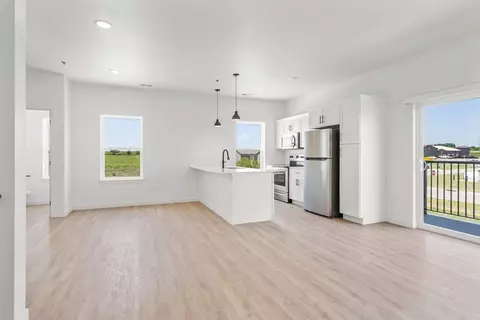 402 Fast Ln, Cedar Falls, IA 50613