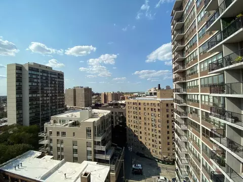 2738 N Pine Grove Ave, Chicago, IL 60614