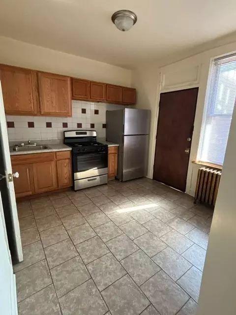 2531 E 73rd St, Chicago, IL 60649