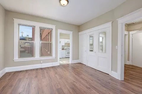 409 Eastlake Ave E, Seattle, WA 98109