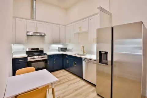 1421 W Adams Blvd, Los Angeles, CA 90007