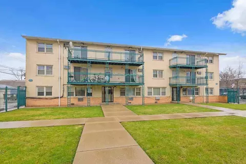3737 W 63rd St, Chicago, IL 60629
