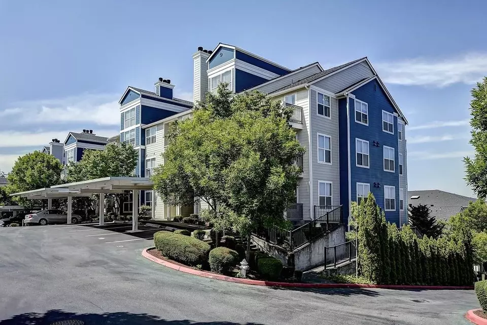  1460 NE Hawthorne St, Issaquah, WA 98029 photo 2