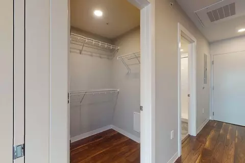 520 E Armour Blvd, Kansas City, MO 64109