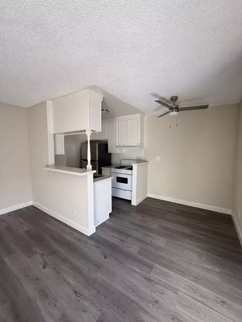 17831 Lassen St, Los Angeles, CA 91325
