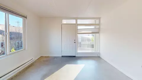 910 10th Ave E, Seattle, WA 98102