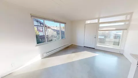 910 10th Ave E, Seattle, WA 98102