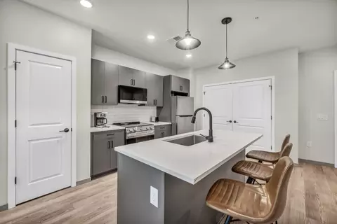 303 E 6th Ave, Columbus, OH 43201 photo 54
