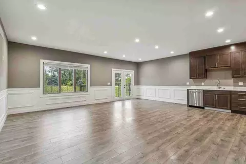 1243 Main Gate Dr, Davison, MI 48423 photo 4