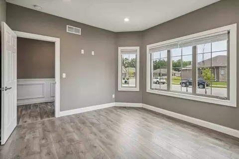 1243 Main Gate Dr, Davison, MI 48423 photo 13