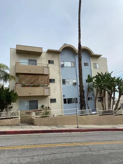 1114 N Clark St, West Hollywood, CA 90069