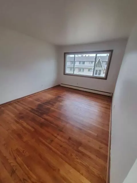 411 N Moreland Blvd, Waukesha, WI 53188