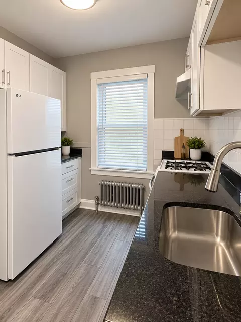 12 Dow St, Salem, MA 01970