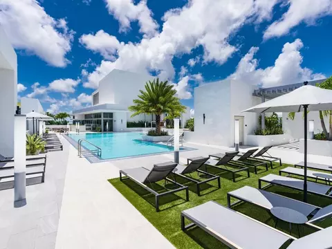 300 SW 2nd Ave, Miami, FL 33130 photo 4