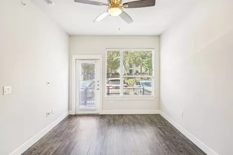 333 E Greenbriar Ln, Dallas, TX 75203 photo 10