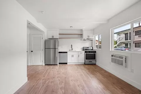 1717 Park Ave, Los Angeles, CA 90026
