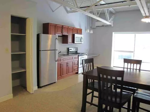 800 James Ave, Scranton, PA 18510