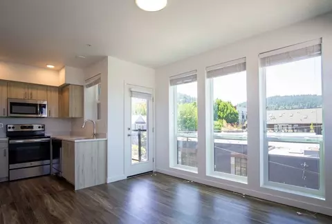 1834 NW 25th Ave, Portland, OR 97210