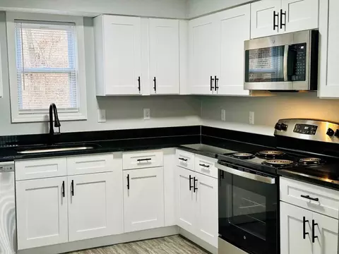 1136 W 17th St, Bloomington, IN 47404