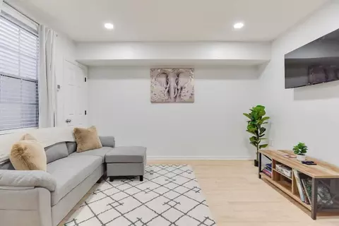 1425 P St NW, Washington, DC 20005 photo 5