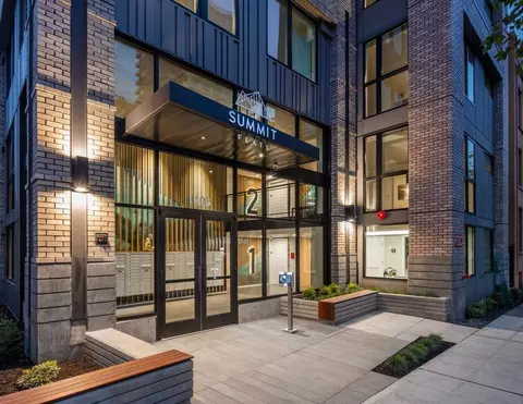 1103 Summit Ave, Seattle, WA 98101