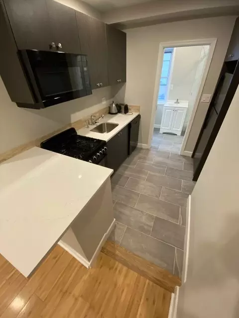 250 South St, Philadelphia, PA 19147