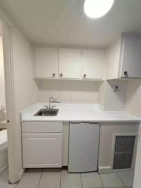 3040 N 2nd St, Phoenix, AZ 85012