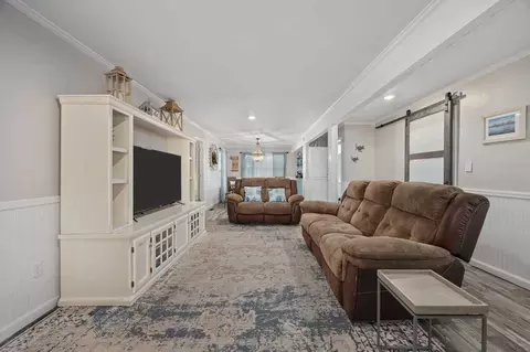 347 Seabreeze Dr, Murrells Inlet, SC 29576