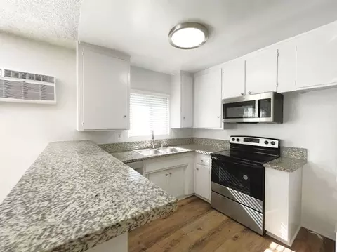 6340 Vineland Ave, Los Angeles, CA 91606