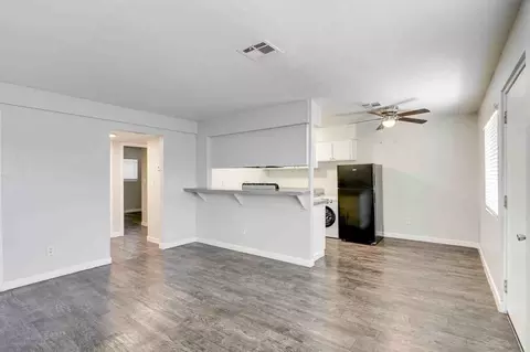 5001 Obannon Dr, Las Vegas, NV 89146