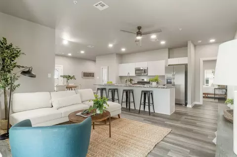 10700 Douglas Cir, Jenks, OK 74037