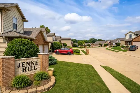 3101 Jenne Hill Dr, Columbia, MO 65202