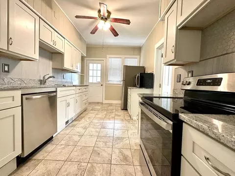 622 E 8th St, Duluth, MN 55805 photo 4