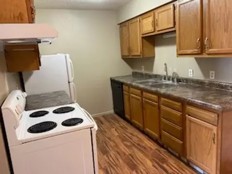 1225 Langley Rd, Waterloo, IA 50702