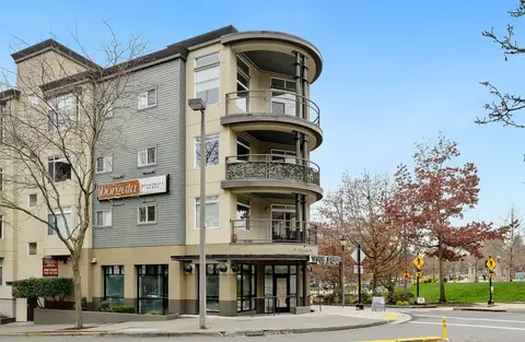 37 103rd Ave NE, Bellevue, WA 98004