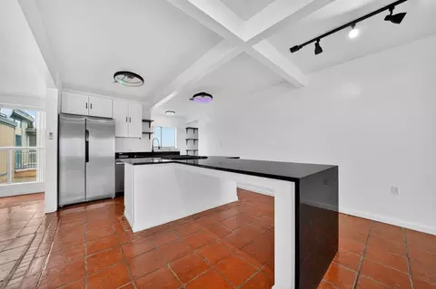 1103 Harry Wurzbach Rd, San Antonio, TX 78209
