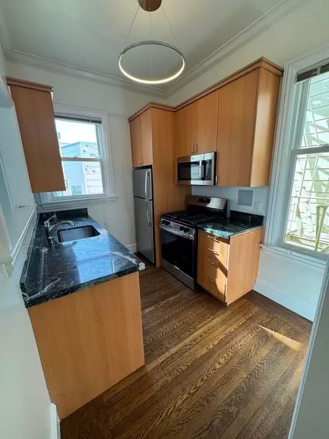 1515 Greenwich St, San Francisco, CA 94123