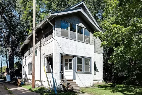 925 22nd Ave SE, Minneapolis, MN 55414