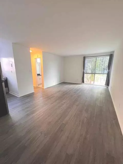 954 Palm Ave, West Hollywood, CA 90069