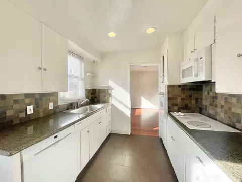 2626 S St, Sacramento, CA 95816