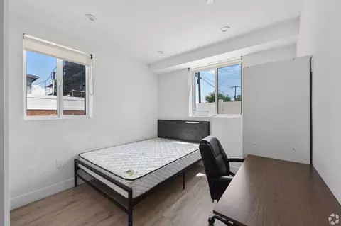 2013 Raymond Ave, Los Angeles, CA 90007